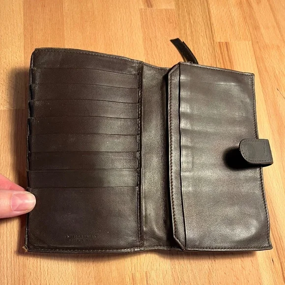 Bottega Veneta Black Quilted Wallet - Picture 6 of 9